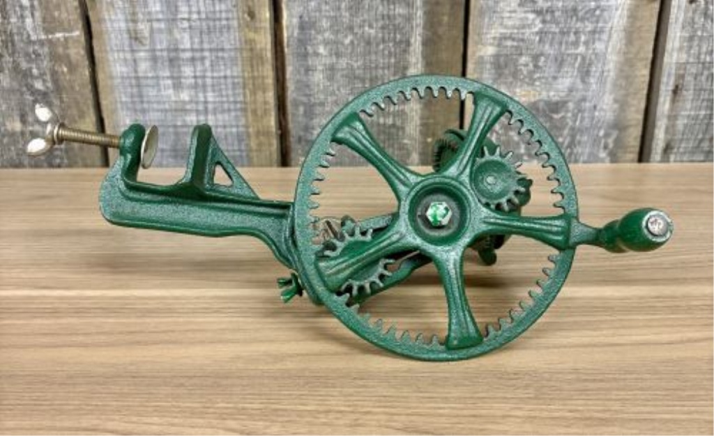 Vintage Cast Iron Hand-Crank Table-Mount Apple Peeler