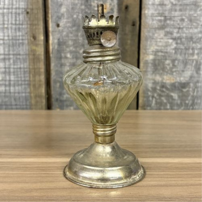 An Assortment of Vintage Miniature Glass Oil Lamps Including Lamplight Farms and Washington D.C. Souvenirs
