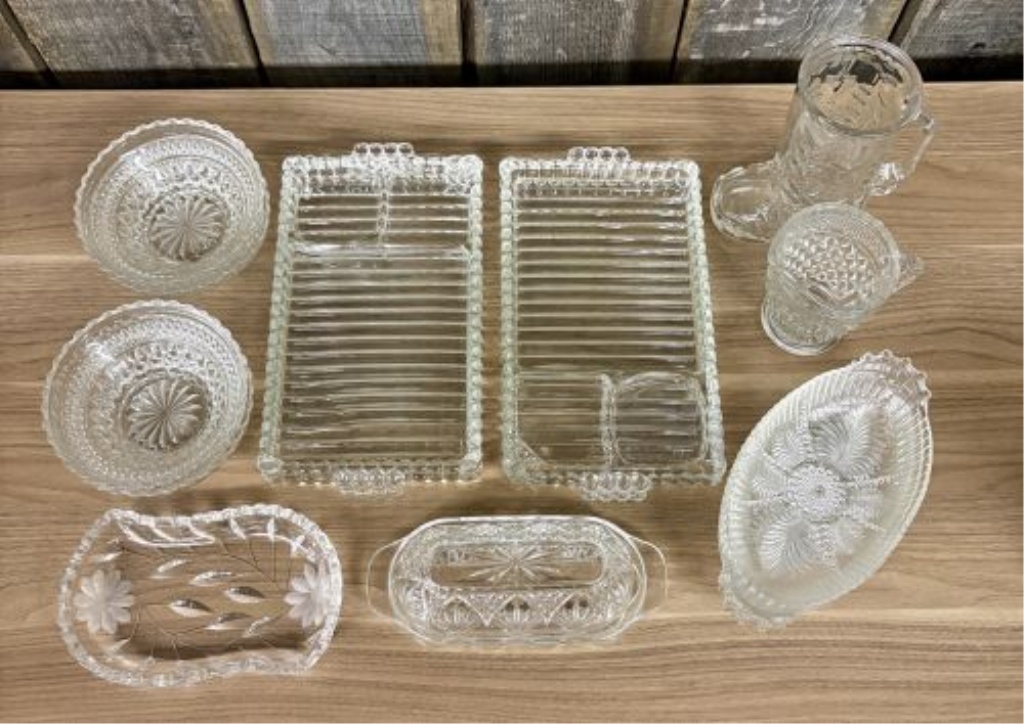 A Collection of Nineteen Vintage Clear Pressed Glass Tableware Pieces