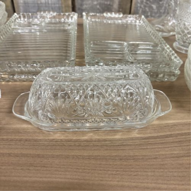 A Collection of Nineteen Vintage Clear Pressed Glass Tableware Pieces