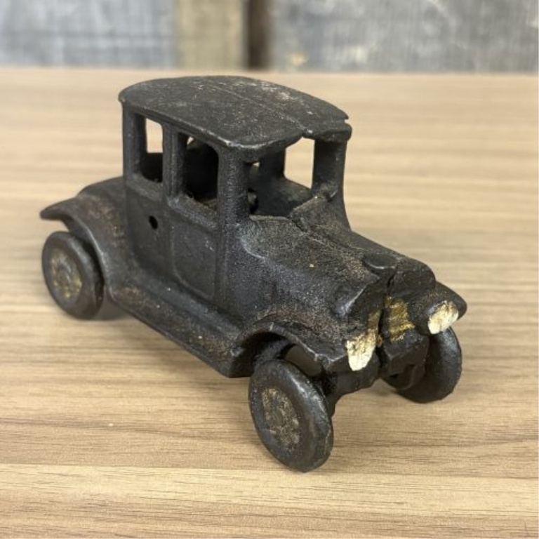 A Group of Vintage and Antique Novelty Items and Toys