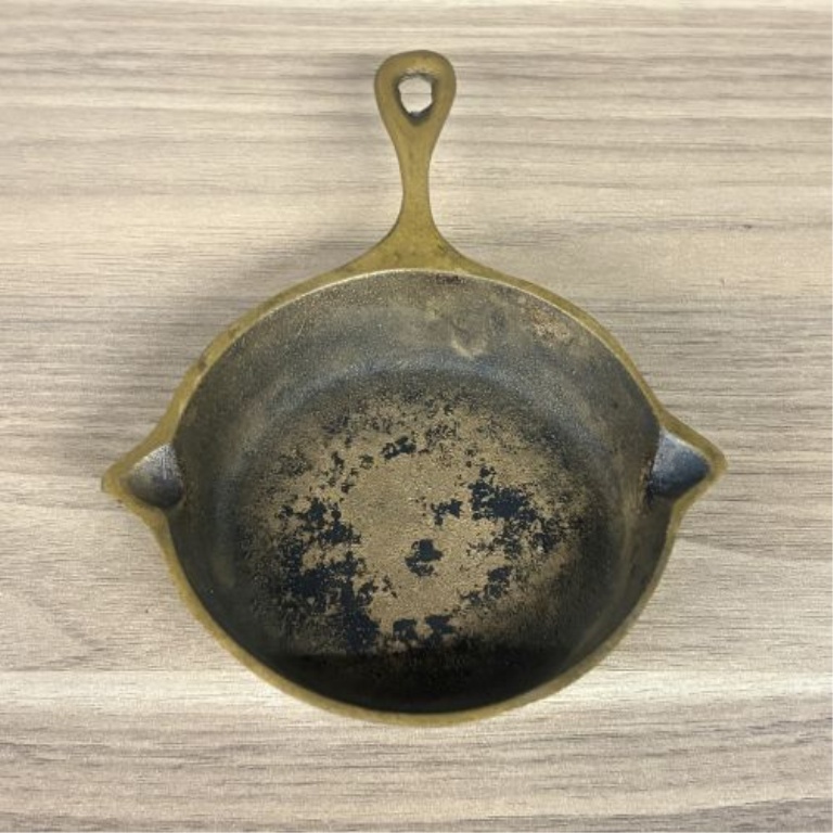 Miniature Cast Brass Skillet Ashtray in the Style of Wagner Ware