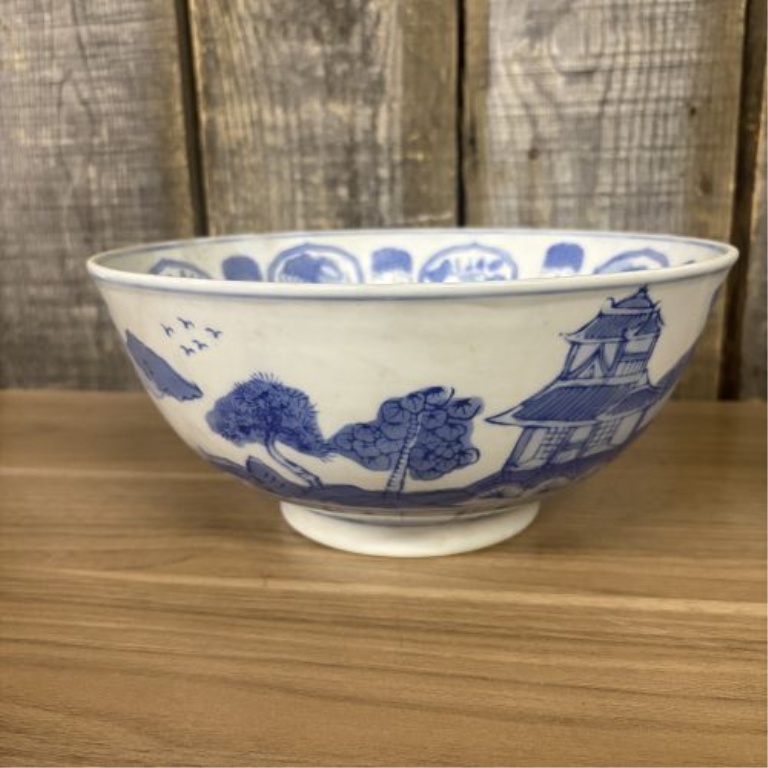 A Pair of Chinese Blue and White Porcelain Serving Pieces in the Canton Style