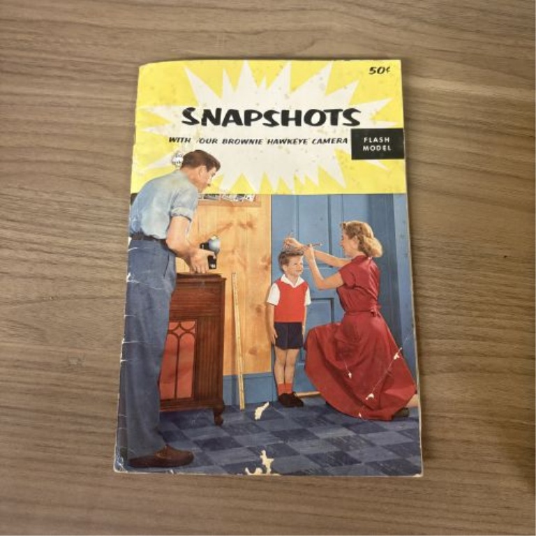 Vintage Kodak Brownie Hawkeye Flash Outfit with Original Box and Accessories
