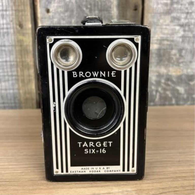 A Trio of Vintage Items Including Kodak Brownie Target Six-16 Camera Kodak Brownie Holiday Camera and Arvin Transistor Radio