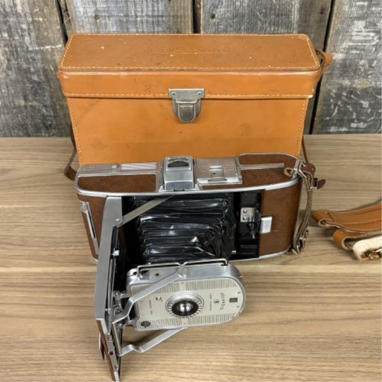 Polaroid Land Camera Model 95A with Original Leather Case
