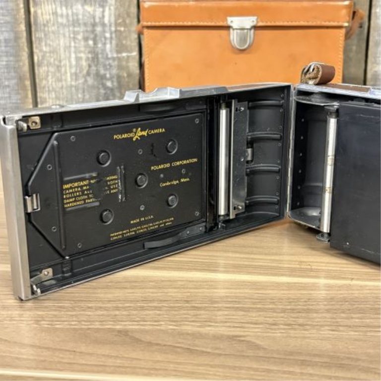 Polaroid Land Camera Model 95A with Original Leather Case