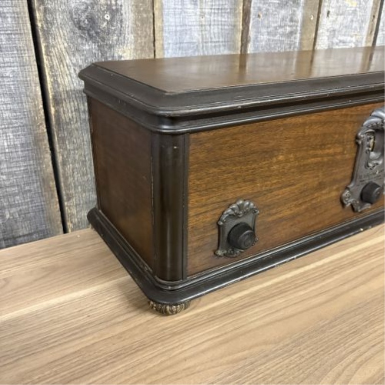 RCA Radiola 60 Super-Heterodyne Wood Cabinet Tube Radio
