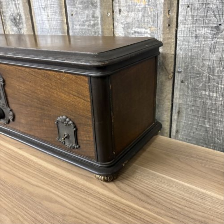 RCA Radiola 60 Super-Heterodyne Wood Cabinet Tube Radio