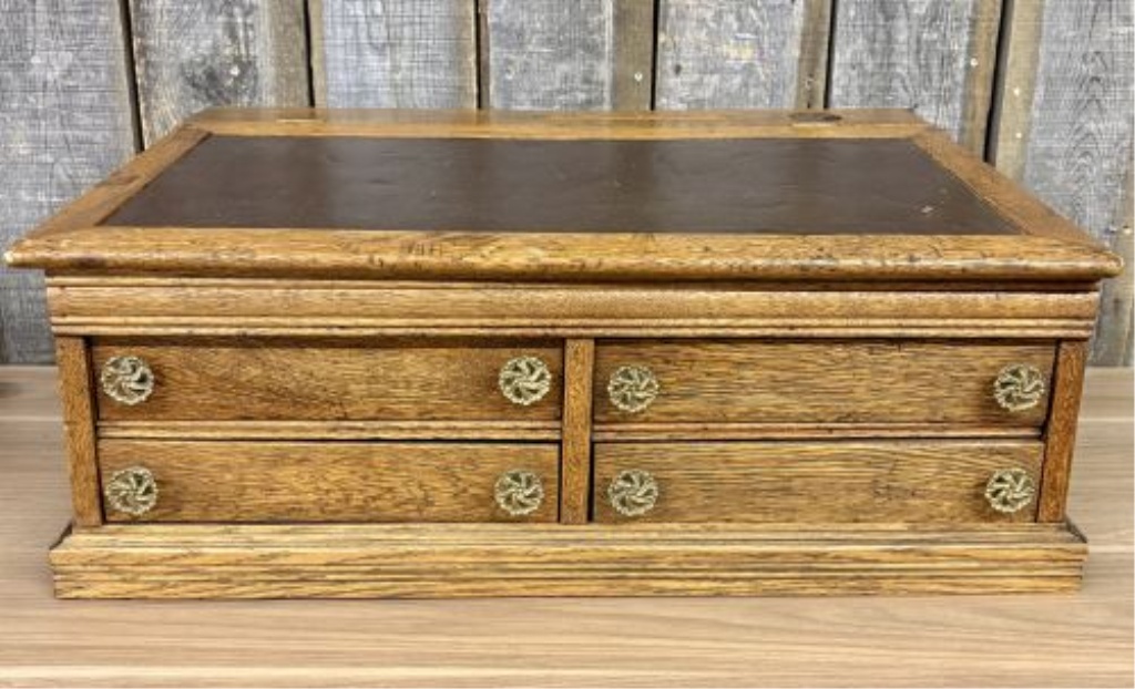 Victorian Quartersawn Oak Tabletop Clerk's Desk with Four Drawers