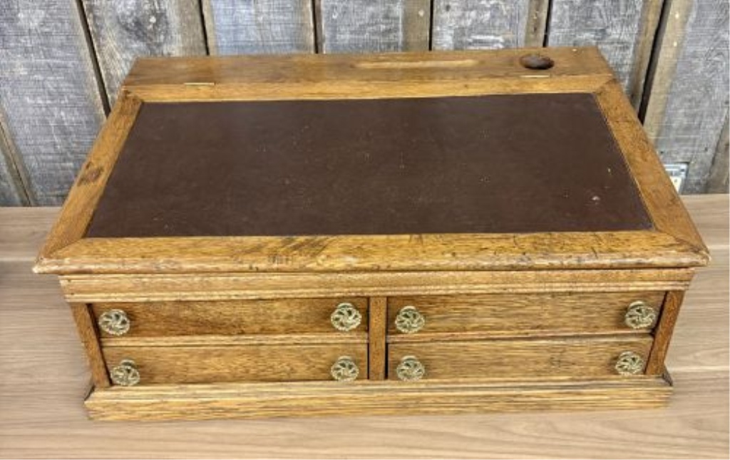Victorian Quartersawn Oak Tabletop Clerk's Desk with Four Drawers