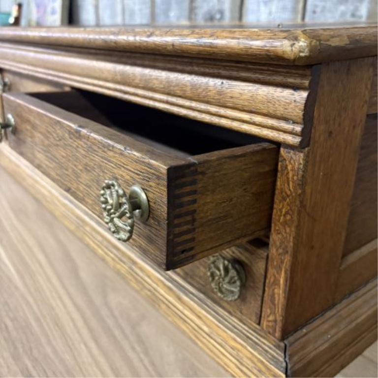 Victorian Quartersawn Oak Tabletop Clerk's Desk with Four Drawers