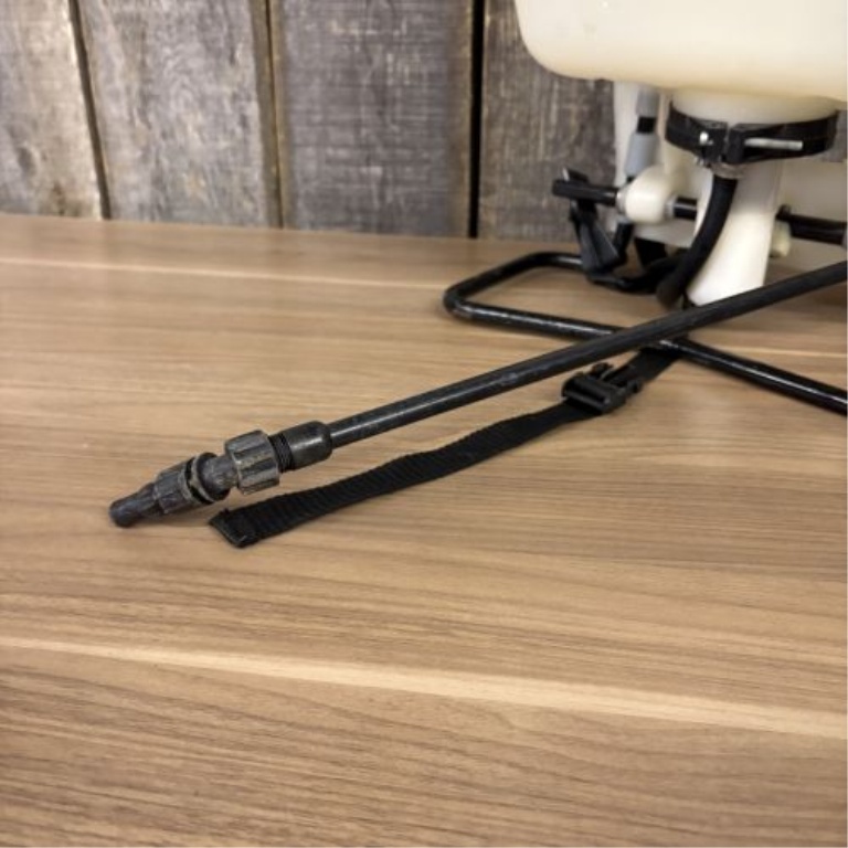 Country Way 4 Gallon Manual Backpack Sprayer Model 60115