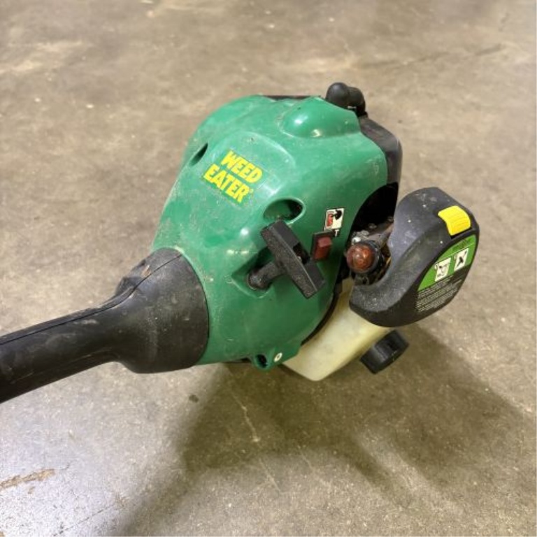 Weed Eater LT25 Gas Powered Curved Shaft String Trimmer