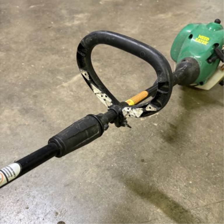 Weed Eater LT25 Gas Powered Curved Shaft String Trimmer