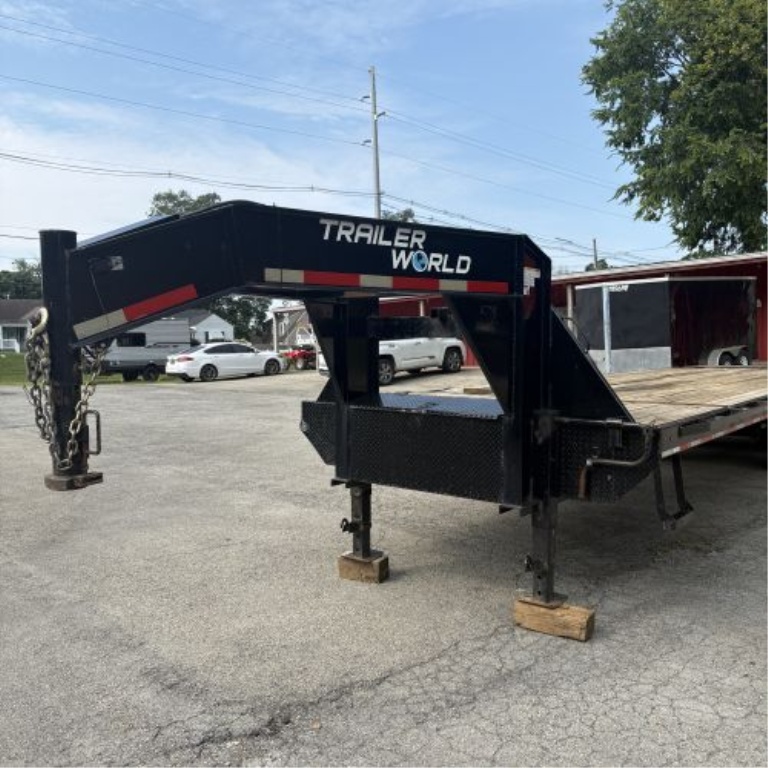 2022 Trailer World Model GH830MST Gooseneck Flatbed Trailer