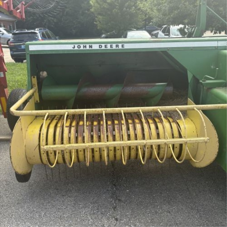 John Deere 336 Small Square Baler