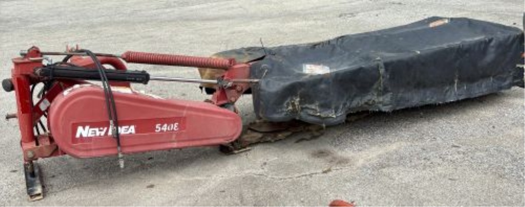 New Idea 5408 Eight Disc Mower
