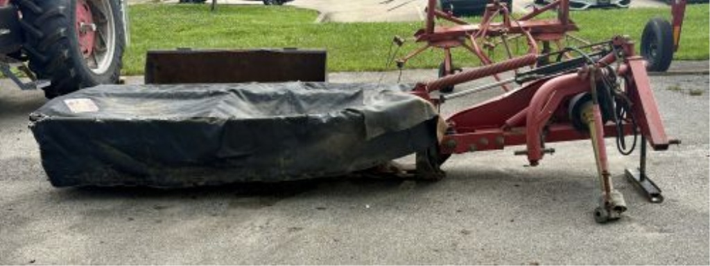New Idea 5408 Eight Disc Mower