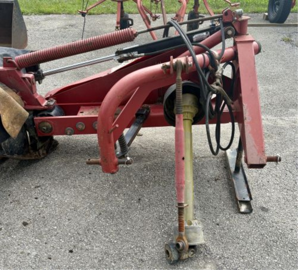 New Idea 5408 Eight Disc Mower