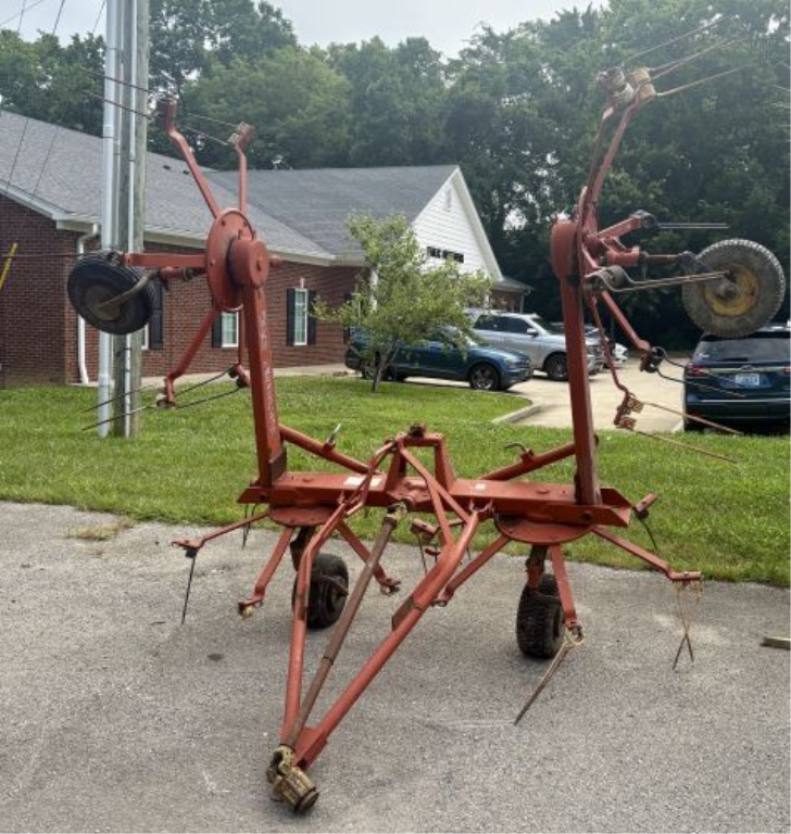 Hesston 4-Rotor Hay Tedder