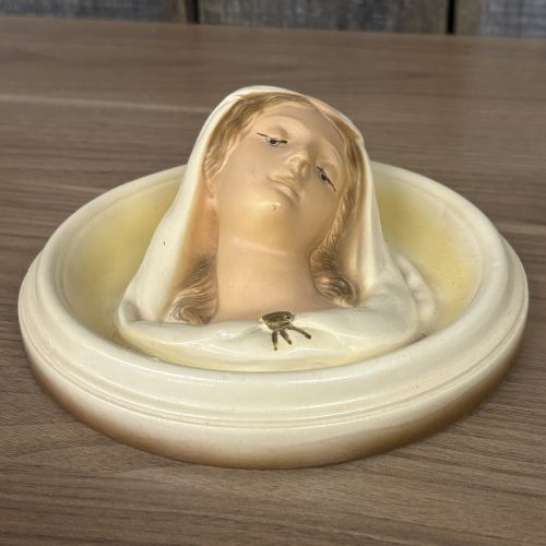 A Pair of Vintage Chalkware Religious Wall Plaques Depicting Jesus and the Virgin Mary