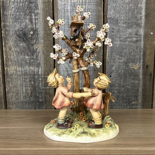 Goebel M.I. Hummel Century Collection Welcome Spring Porcelain Figurine Hum 635