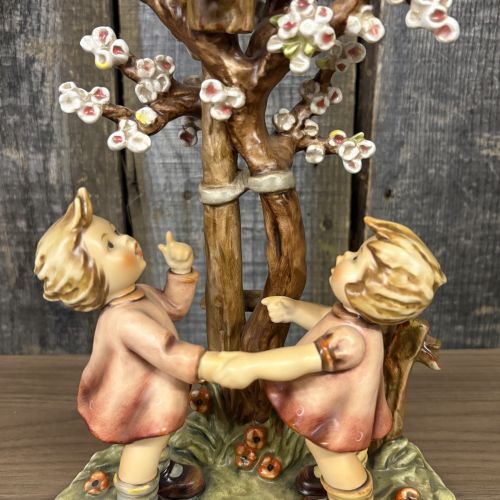 Goebel M.I. Hummel Century Collection Welcome Spring Porcelain Figurine Hum 635