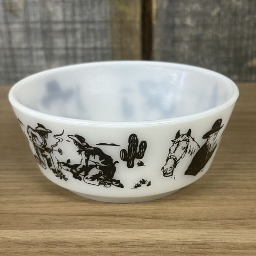 A Set of Vintage Hopalong Cassidy Milk Glass Childrens Dinnerware