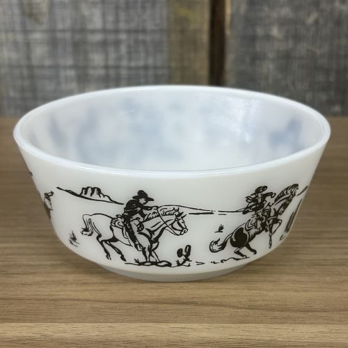 A Set of Vintage Hopalong Cassidy Milk Glass Childrens Dinnerware
