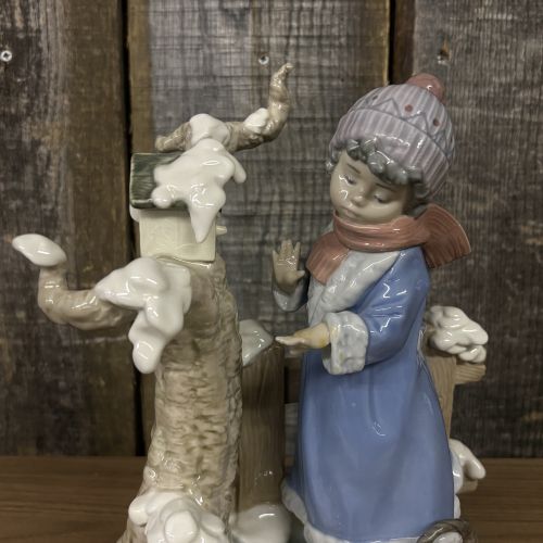 Lladro Winter Glazed Porcelain Figurine Model 5220