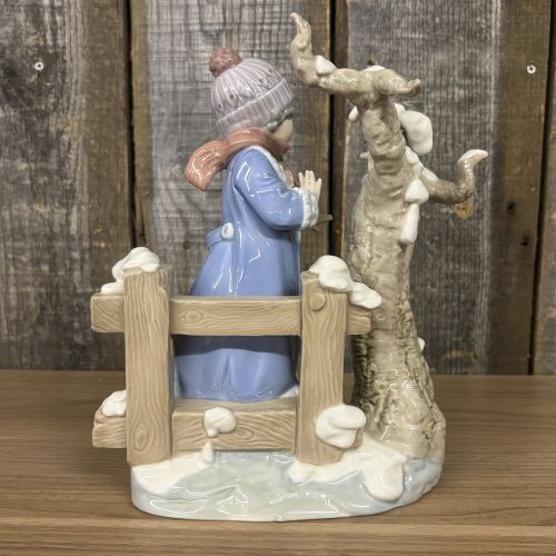 Lladro Winter Glazed Porcelain Figurine Model 5220