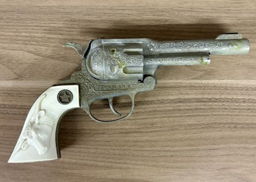 Hubley Texan Jr. Toy Cap Gun Revolver