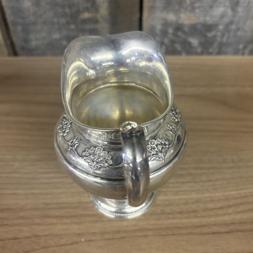 A Pair of International Silver Co. Sterling Silver Kingsbury Pattern Creamer and Sugar Bowl