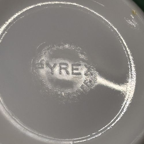 Pyrex Primary Green 403 2.5 Quart Mixing Bowl
