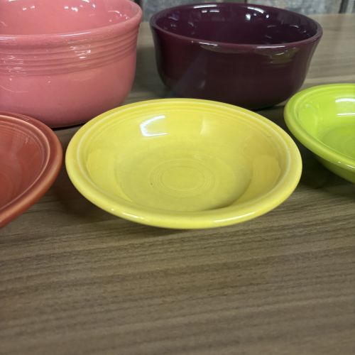 A Set of Five Homer Laughlin Fiestaware Ceramic Bowls and Dishes in Various Colors
