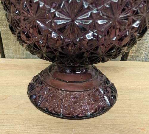 L.E. Smith Amethyst Glass Daisy and Button Pattern Covered Compote