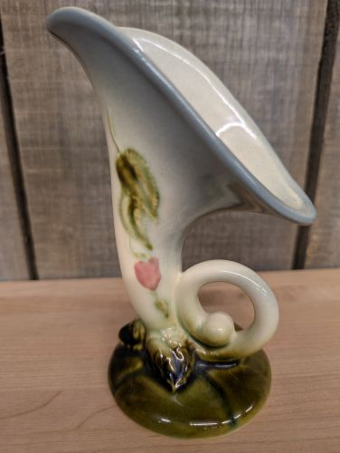 Hull Pottery Woodland Cornucopia Vase W2-5 1/4