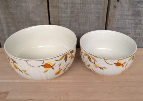 A Pair of Hall's Superior Quality Kitchenware Autumn Leaf Nesting Bowls