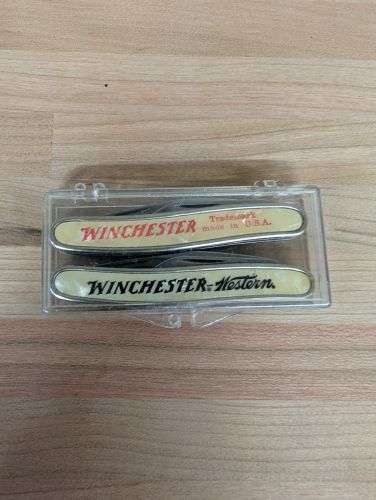 A Pair of Colonial Winchester Western Advertising Pocket Knives