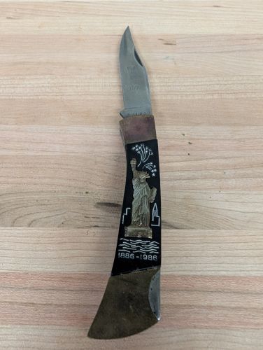 Statue of Liberty 1886-1986 Centennial Commemorative Folding Pocket Knife