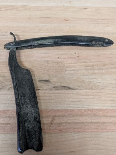 Wade and Butcher Sheffield Straight Razor with Barber's Notch and Case