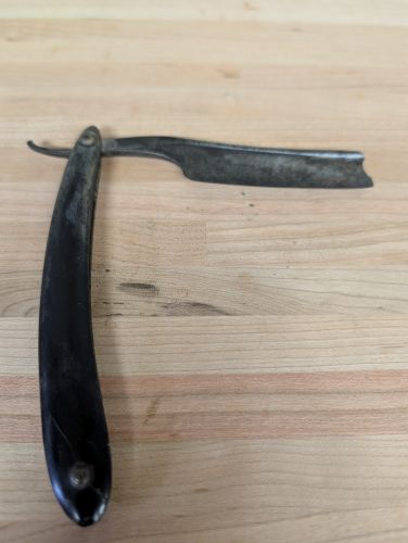Wade and Butcher Sheffield Straight Razor with Barber's Notch and Case