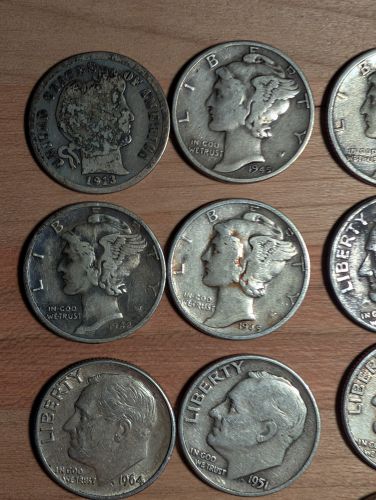 A Collection of US Coins including 90% Silver Issues and Seated Liberty Dime