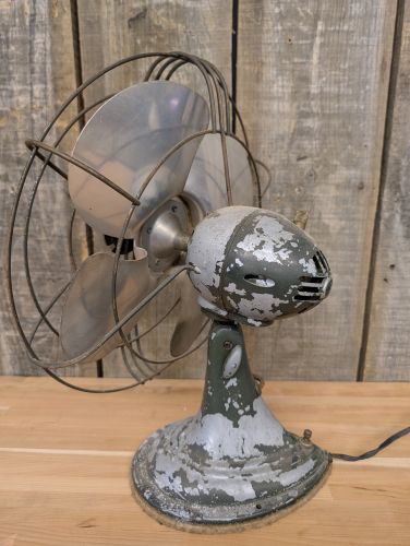 Westinghouse Mid-Century Streamline Moderne Electric Desk Fan
