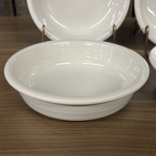 A Set of Four Fiesta White 19-Ounce Soup or Cereal Bowls