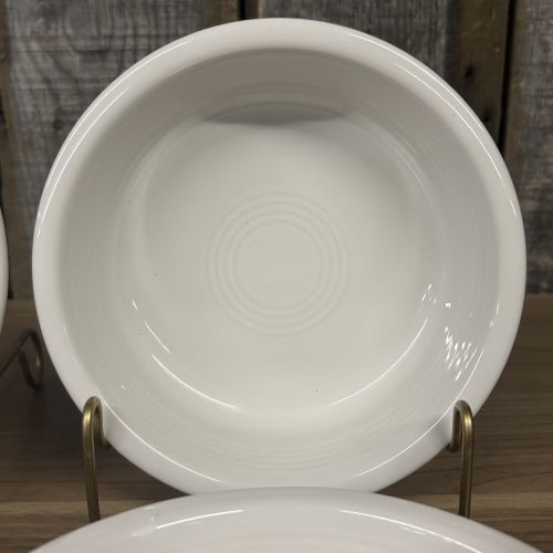 A Set of Four Fiesta White 19-Ounce Soup or Cereal Bowls