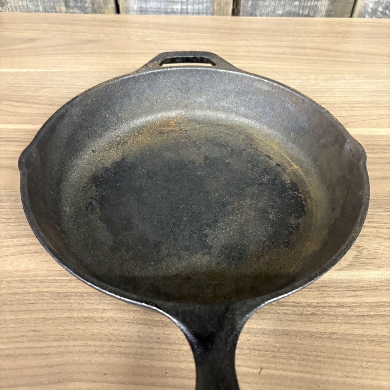Lodge Cast Iron No. 12 Skillet with Helper Handle
