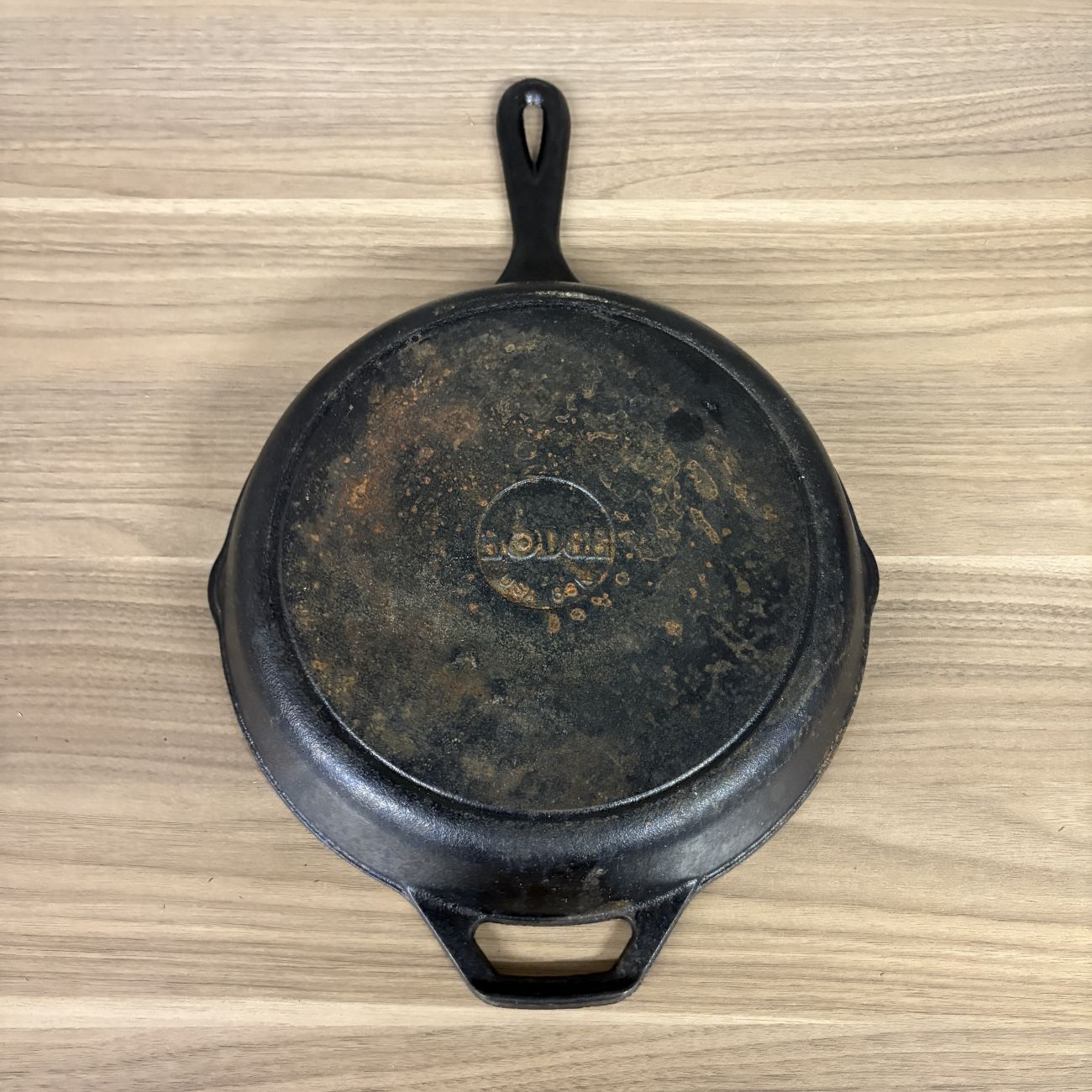 Lodge Cast Iron No. 12 Skillet with Helper Handle