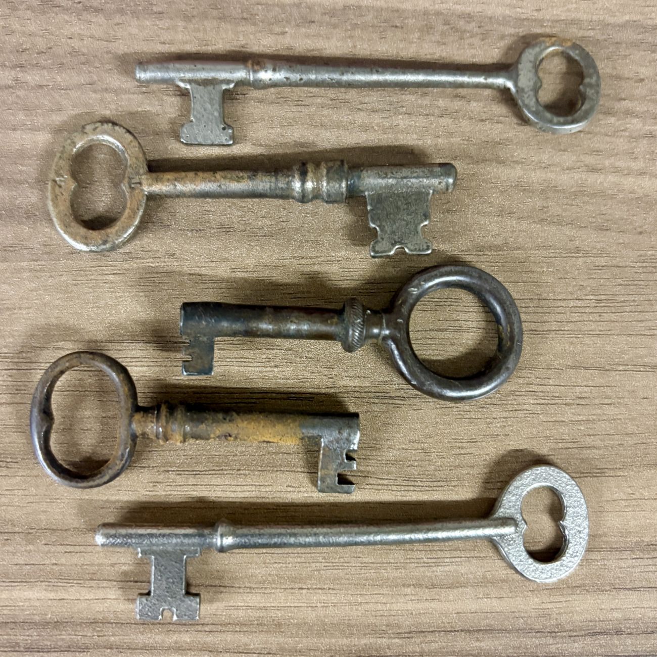 Collection of Five Antique and Vintage Ferrous Metal Skeleton Keys